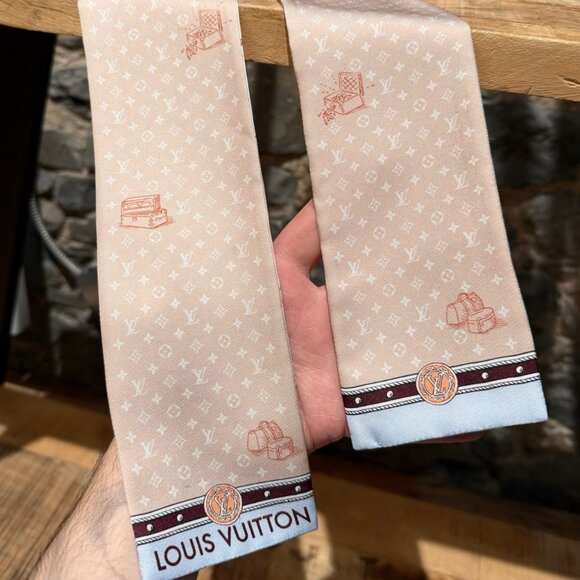 Louis Vuitton LV Map Print Silk Bandeau Scarf - Picture 8 of 8